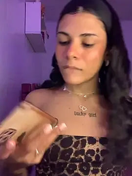 Garima_G – webcam model profile photo Image 3