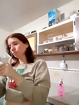 roouse – webcam model profile photo Image 8