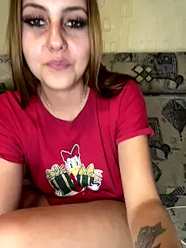 hina_porn – webcam model profile photo Image 2