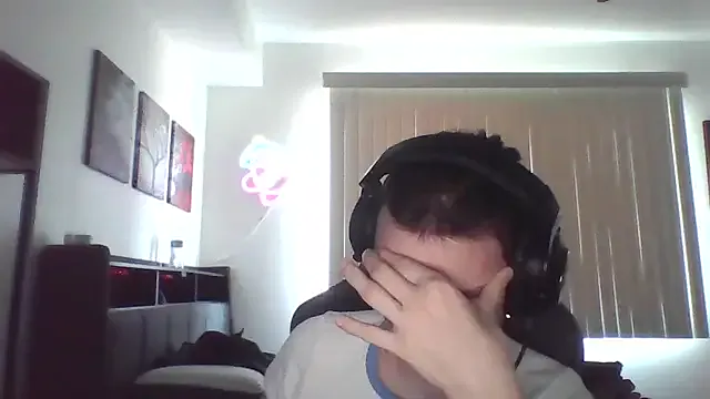 HotBella- – webcam model profile photo Image 3