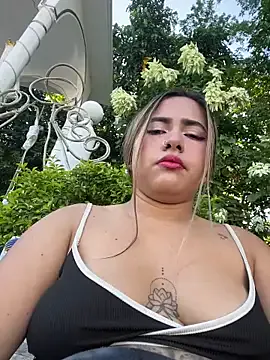 Simone_Miller – webcam model profile photo Image 12