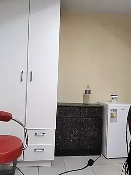 zui_lu – webcam model profile photo Image 4