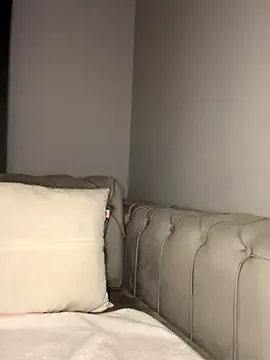 Simone_Miller – webcam model profile photo Image 4