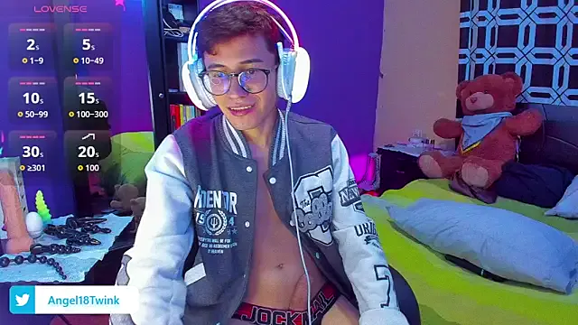roouse – webcam model profile photo Image 3