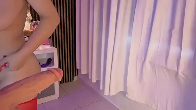 JuliCarter – webcam model profile photo Image 16