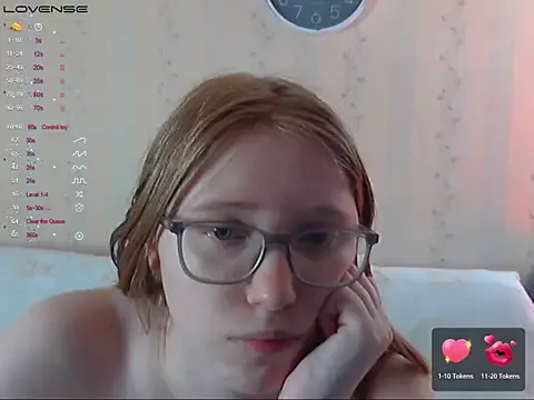 maataaan – webcam model profile photo Image 8