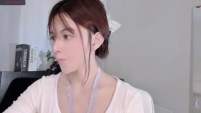 hana-08787- – webcam model profile photo Image 19