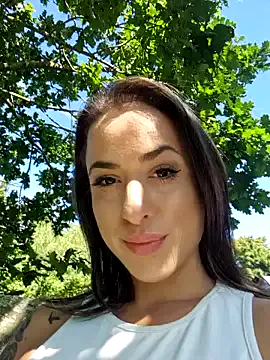 _Alice_1 – webcam model profile photo Image 17