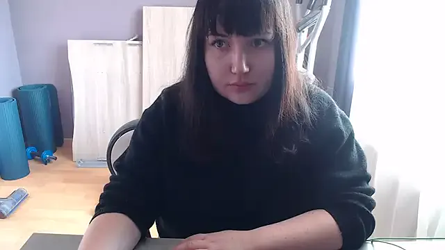 roouse – webcam model profile photo Image 13