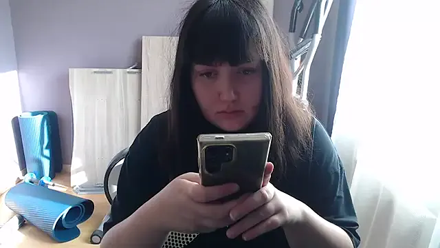 roouse – webcam model profile photo Image 14