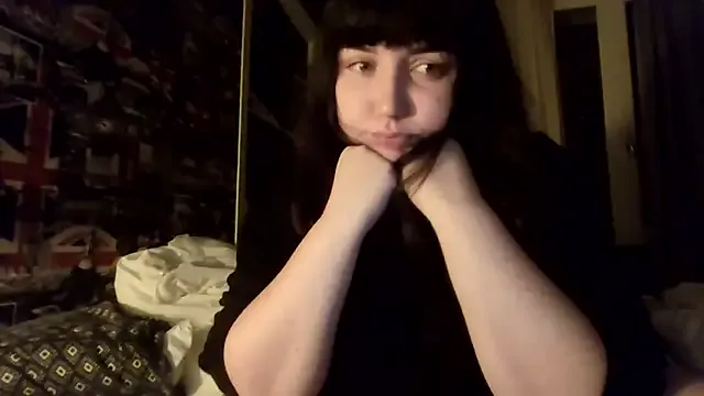 roouse – webcam model profile photo Image 15