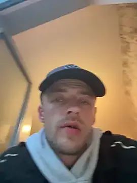 Miafisher_ – webcam model profile photo Image 6