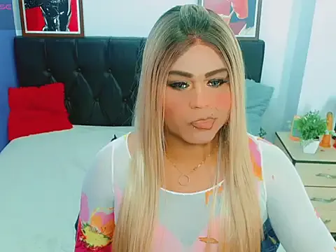 TransHotShow – webcam model profile photo Image 3