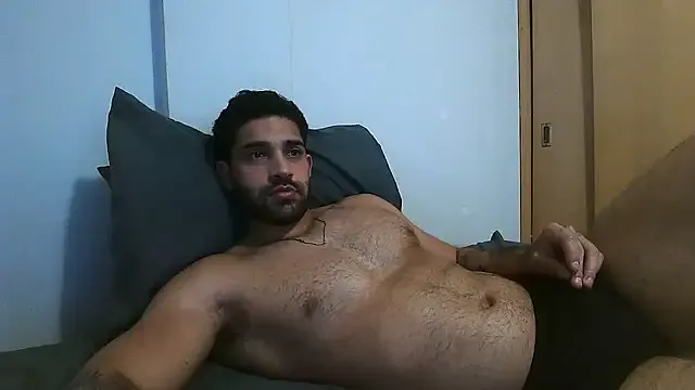 Mikev – webcam model profile photo Image 19