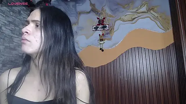 Playful_Adriana – webcam model profile photo Image 10