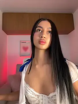 IssabellaKorz – webcam model profile photo Image 15