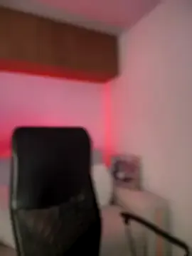 IssabellaKorz – webcam model profile photo Image 8