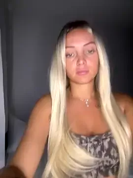 Musae – webcam model profile photo Image 9