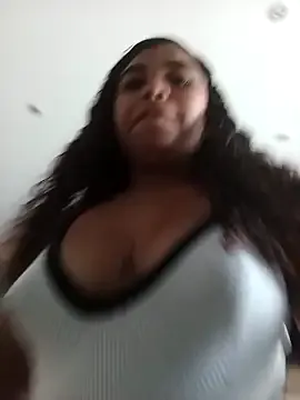 Alice_surprise – webcam model profile photo Image 2