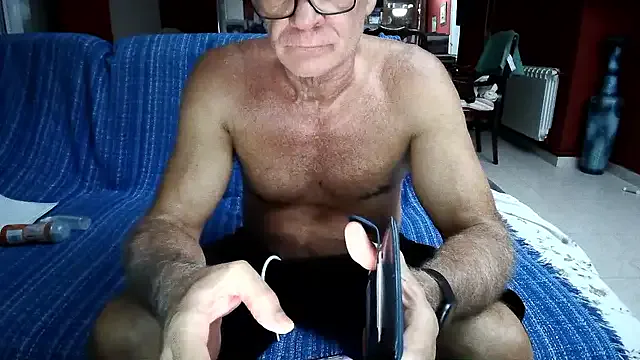  – webcam model profile photo Image 15