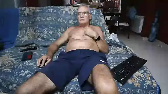  – webcam model profile photo Image 9