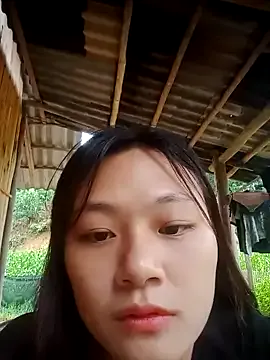 zui_lu – webcam model profile photo Image 5