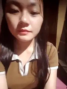 zui_lu – webcam model profile photo Image 7