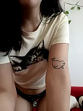 _Alicee_1 – webcam model profile photo Image 10