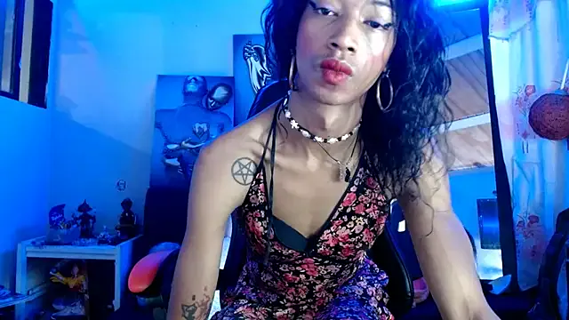 Veruzca_love – webcam model profile photo Image 3