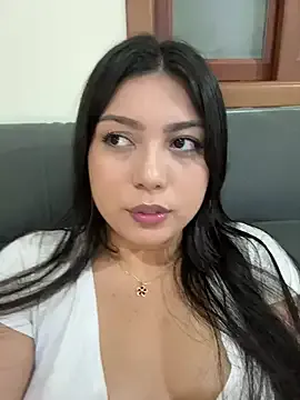 _Alice_1 – webcam model profile photo Image 8
