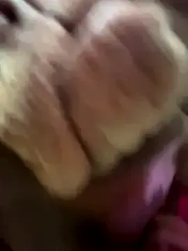 roouse – webcam model profile photo Image 4