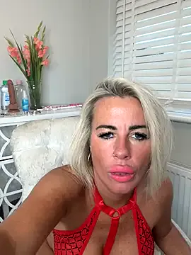 aimi-bb – webcam model profile photo Image 18