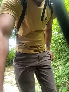 PumaShyXD – webcam model profile photo Image 3