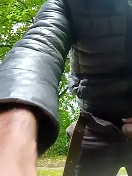 PumaShyXD – webcam model profile photo Image 4