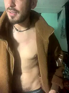  – webcam model profile photo Image 9