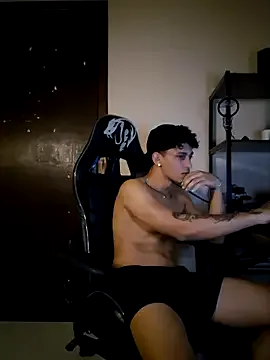 Mia--meow – webcam model profile photo Image 11