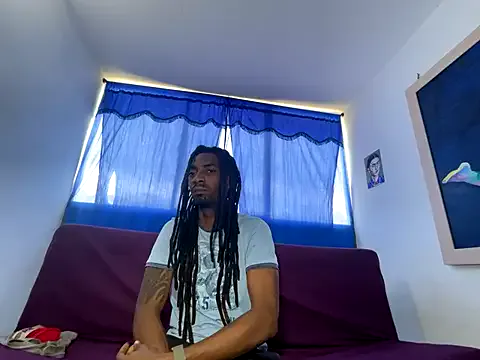 roouse – webcam model profile photo Image 17