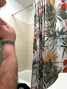 roouse – webcam model profile photo Image 11