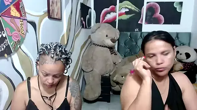 roouse – webcam model profile photo Image 7