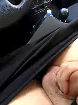 PumaShyXD – webcam model profile photo Image 4