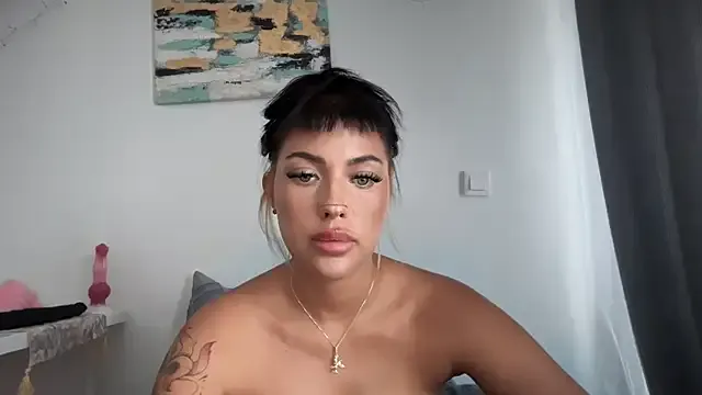 Samira-Summer – webcam model profile photo Image 4