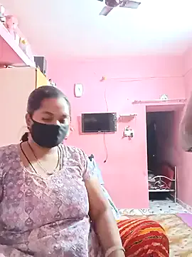 zui_lu – webcam model profile photo Image 14