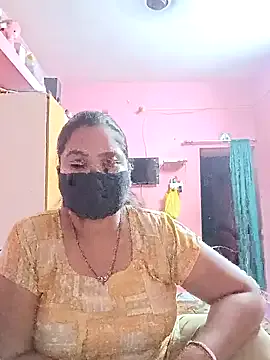 zui_lu – webcam model profile photo Image 15