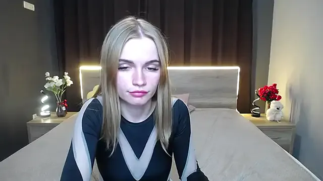 TeffyLaRose – webcam model profile photo Image 14