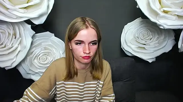 TeffyLaRose – webcam model profile photo Image 16