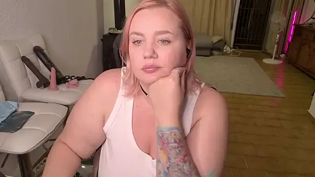 roouse – webcam model profile photo Image 14