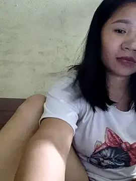 roouse – webcam model profile photo Image 4