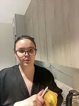 alicee16 – webcam model profile photo Image 2