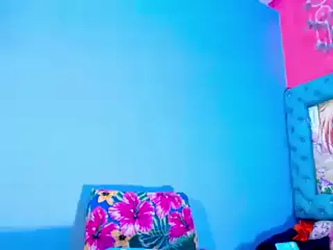 Yui-Ch – webcam model profile photo Image 15