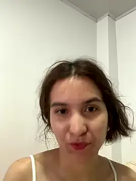 LoraClay – webcam model profile photo Image 13